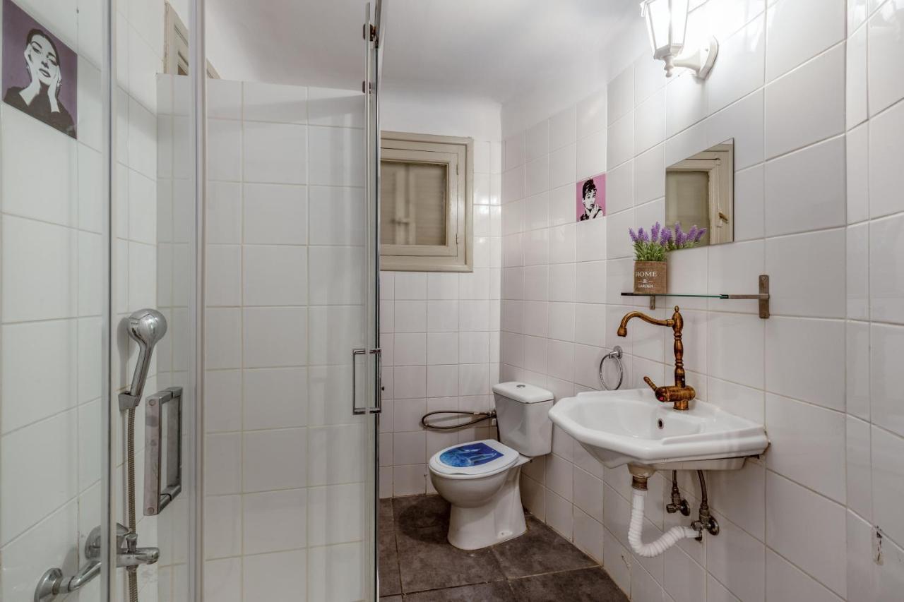 Central Apartment In The Heart Of Historic Center Athens Luaran gambar